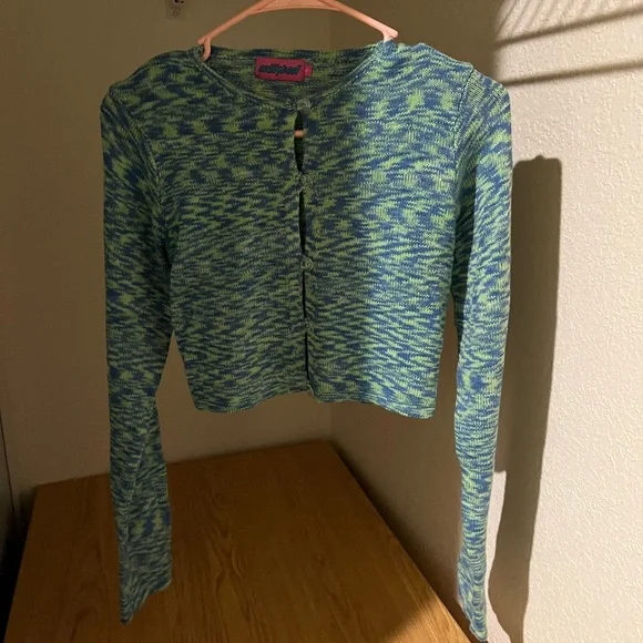 Edikted Sweater Crop Top - Picture 3 of 4